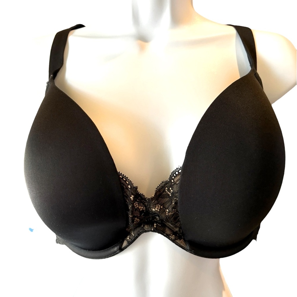Calique Quarterly Lace Plunge Bra Black Lace With Nude Lining Underwire Size 44D